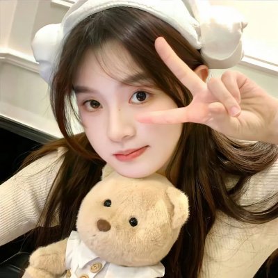 男人拍电影，女人露胸脯